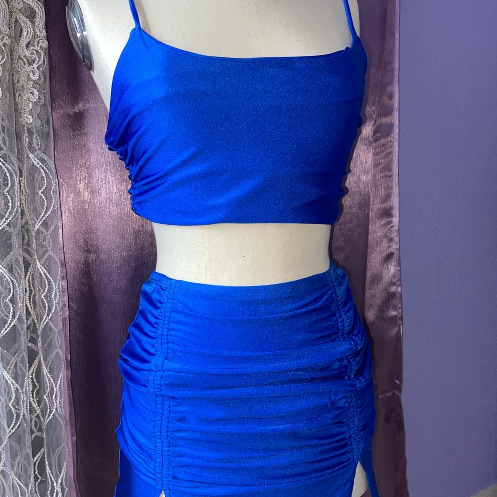 Two piece set